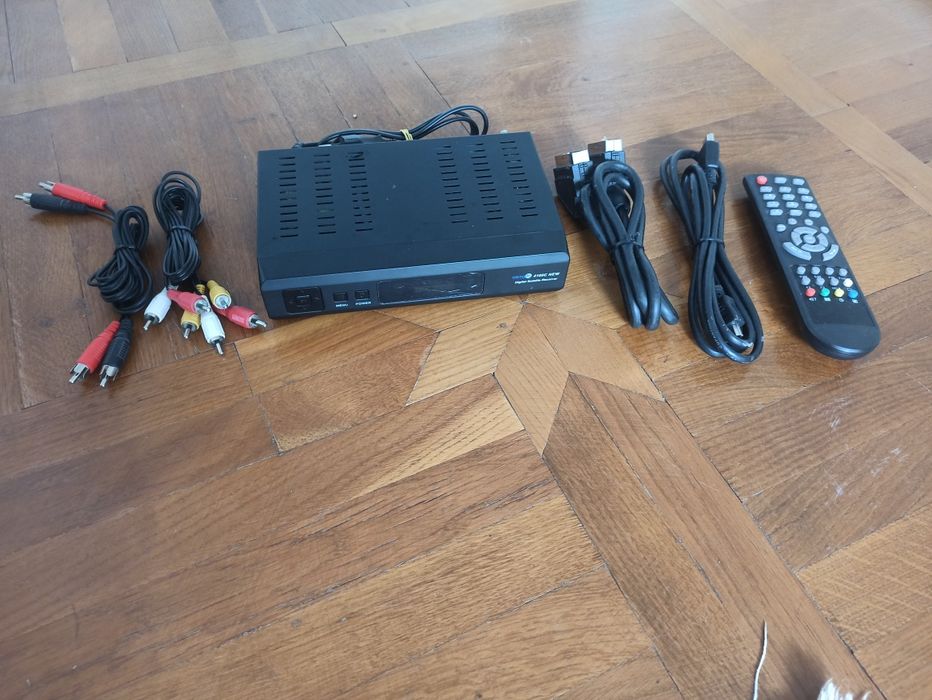 Тюнер супутникової антени Orton 4100