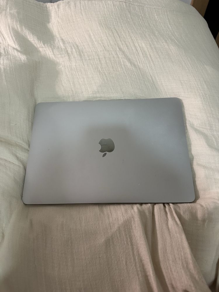 Macbook pro 13” 2020 M1 16G 512GB