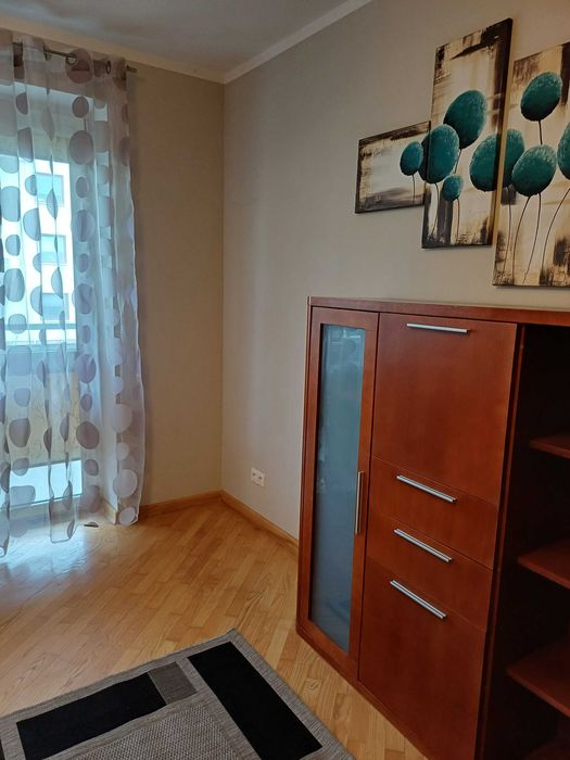 Wynajmę 2 pokojowe mieszkanie  57 m2  z miejscem postojowym RUDNIK