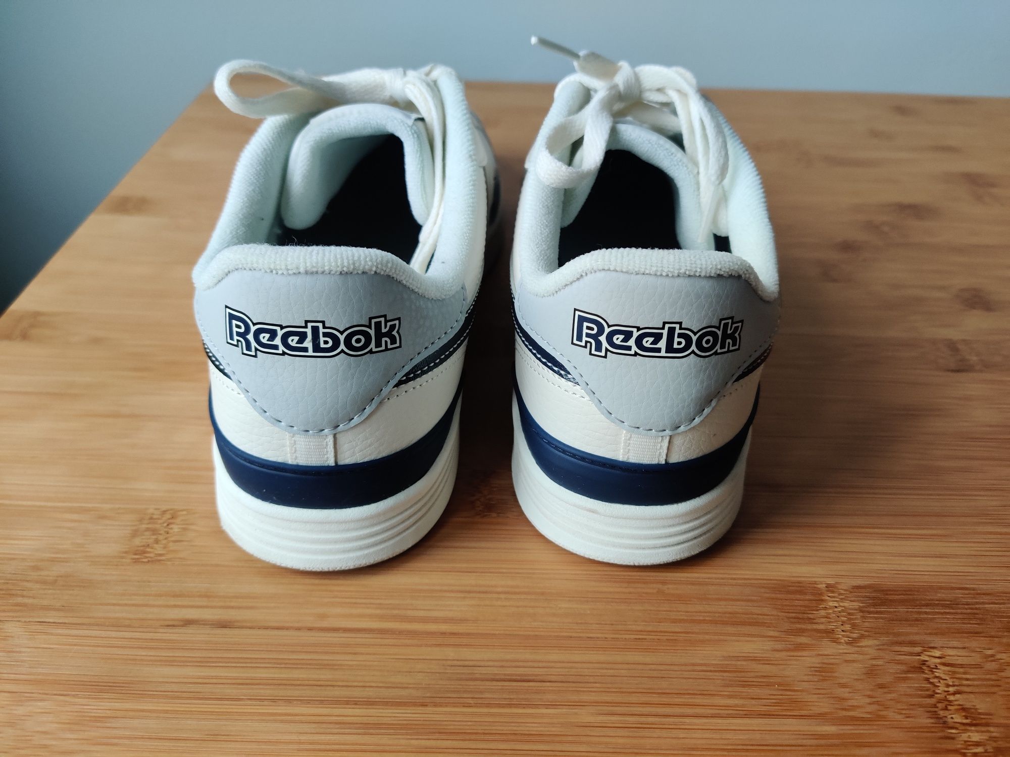 Białe Buty Reebok, rozmiar  43