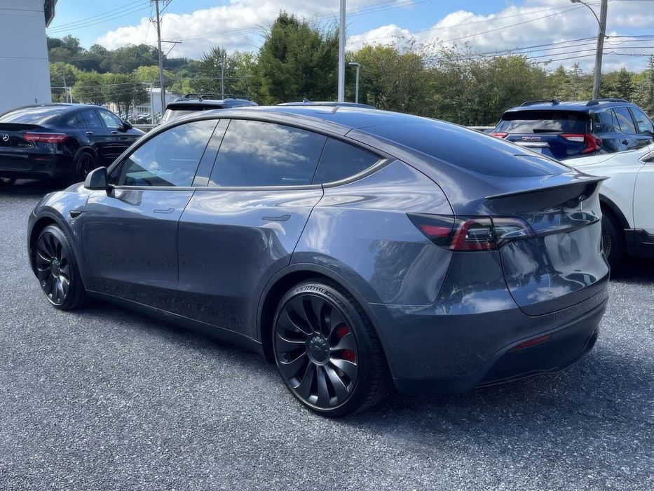 Tesla Model Y Performance      2023
