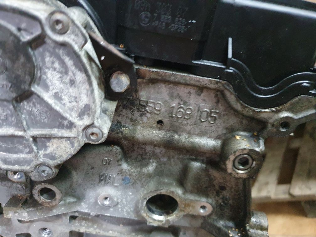 Kompletny silnik słupek uszkodzony BMW E90 E60 benzyna N43