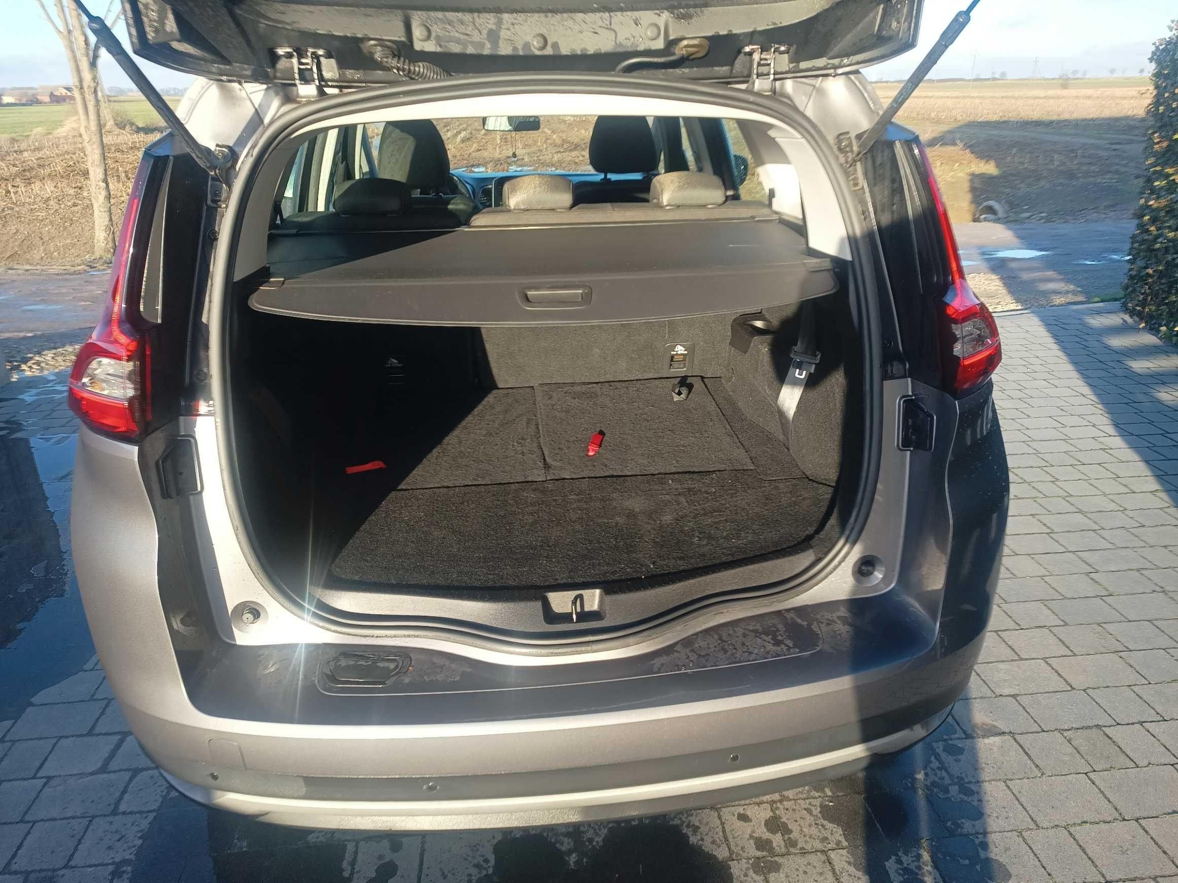Renault Grand Scenic IV 1.2 TCe bezwypadkowy 7 osobowy