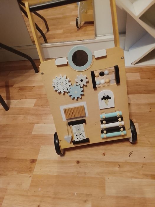 Pchacz chodzik jezdzik