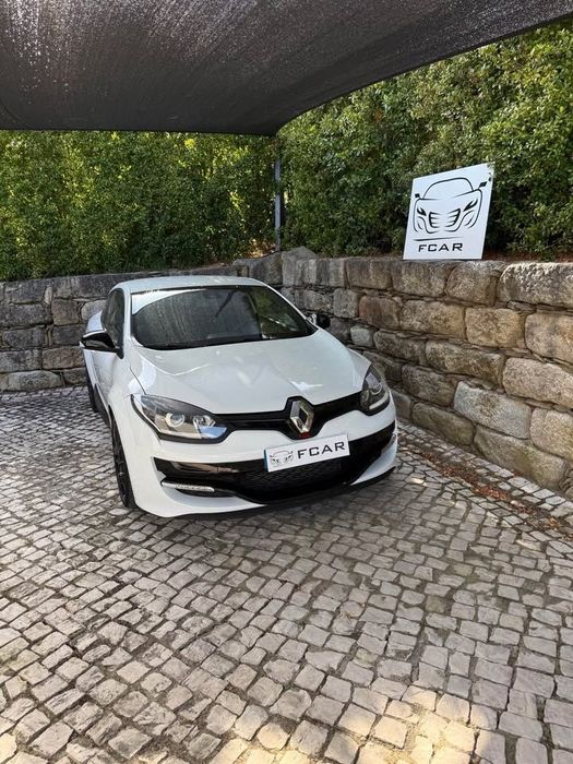 Renault megane coupe tce rs trophy 265 cv
