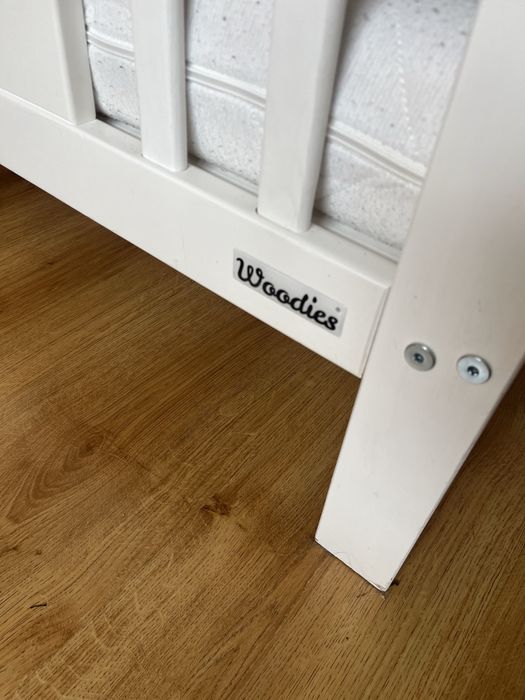 Lozeczko biale drewniane woodies 120x60