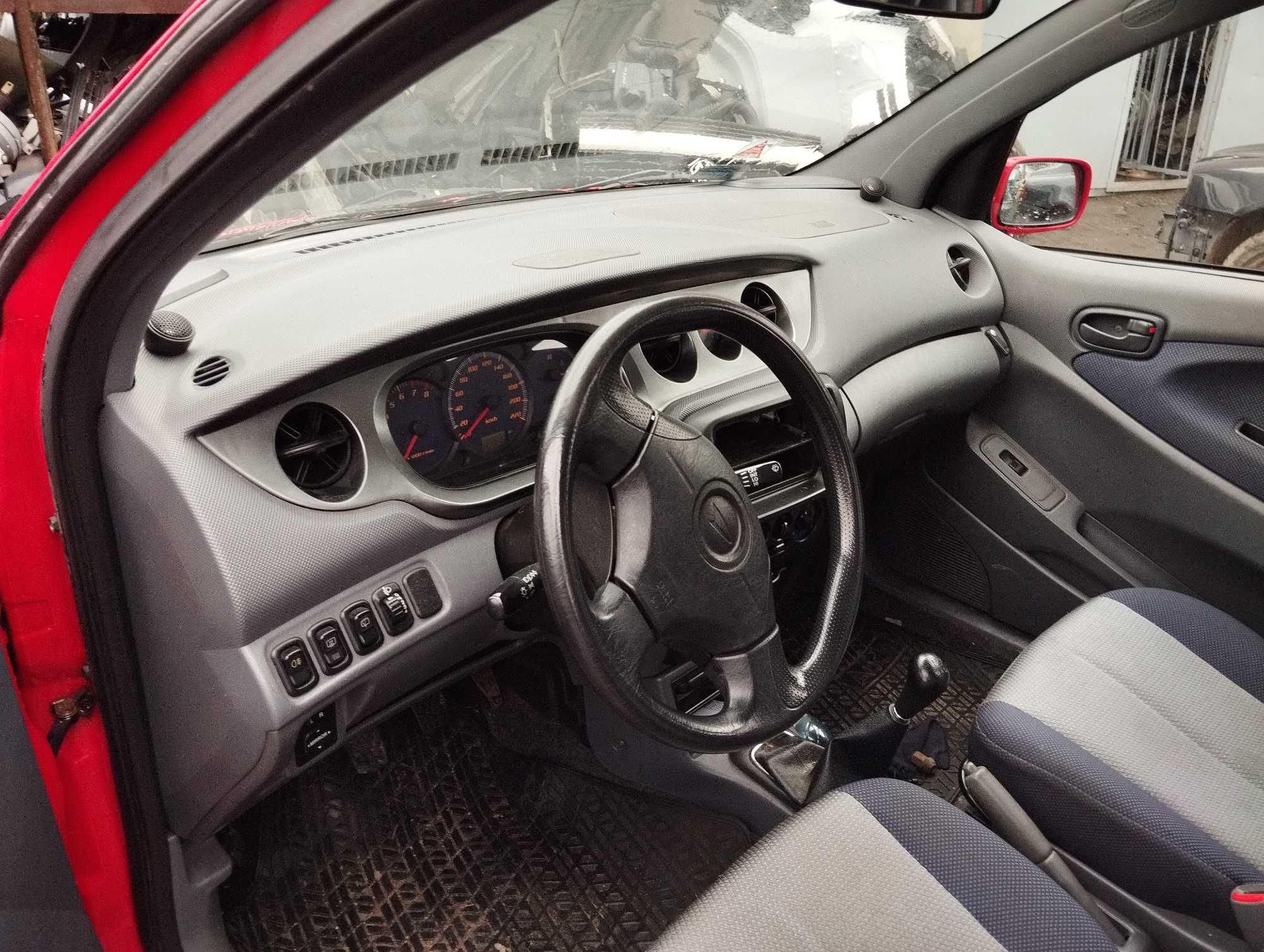 Daihatsu YRV 1.3i 5D 2002 r.Element wnętrza !! Czytaj opis !!