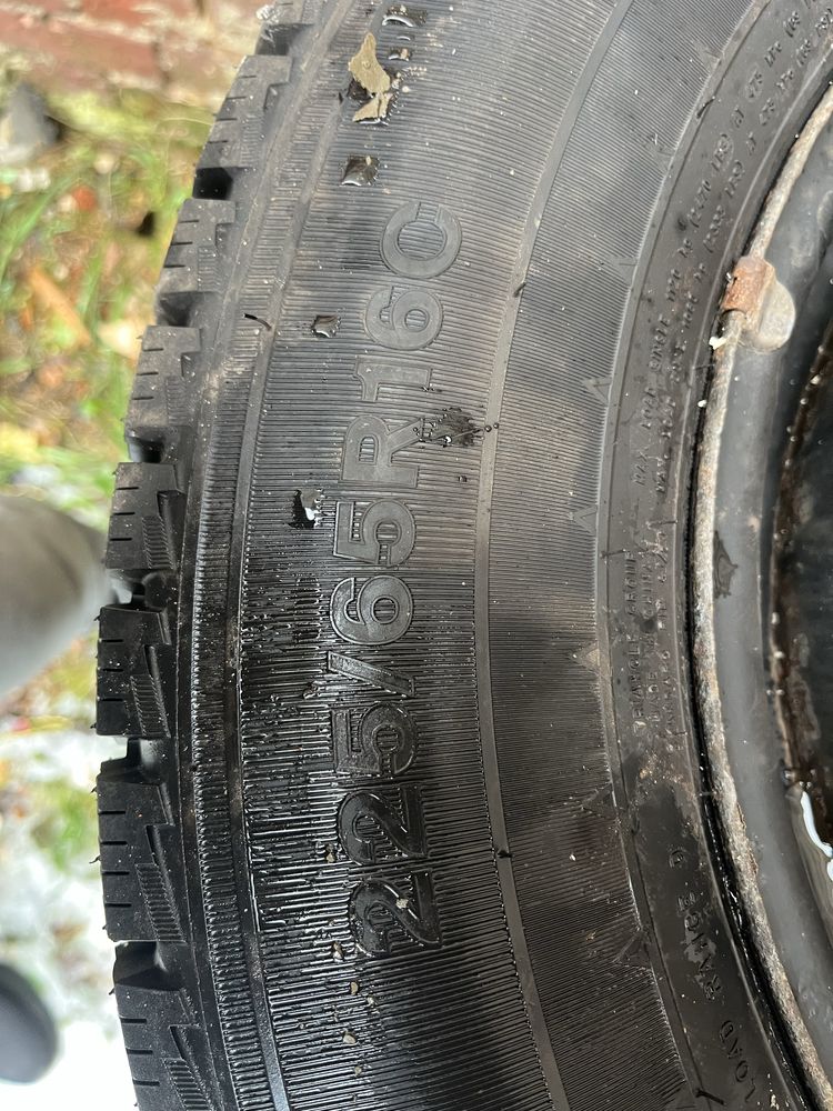 Oferta sprzedaży opon zimowych Diamondebac 225/65R16C z felgam