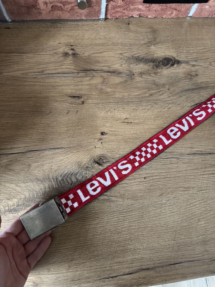 Pasek Levis Strauss