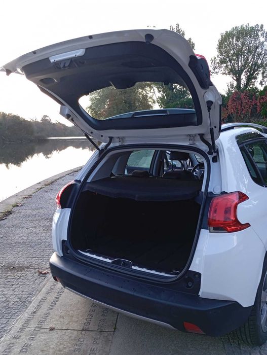 Peugeot 2008 1.2 ALLURE