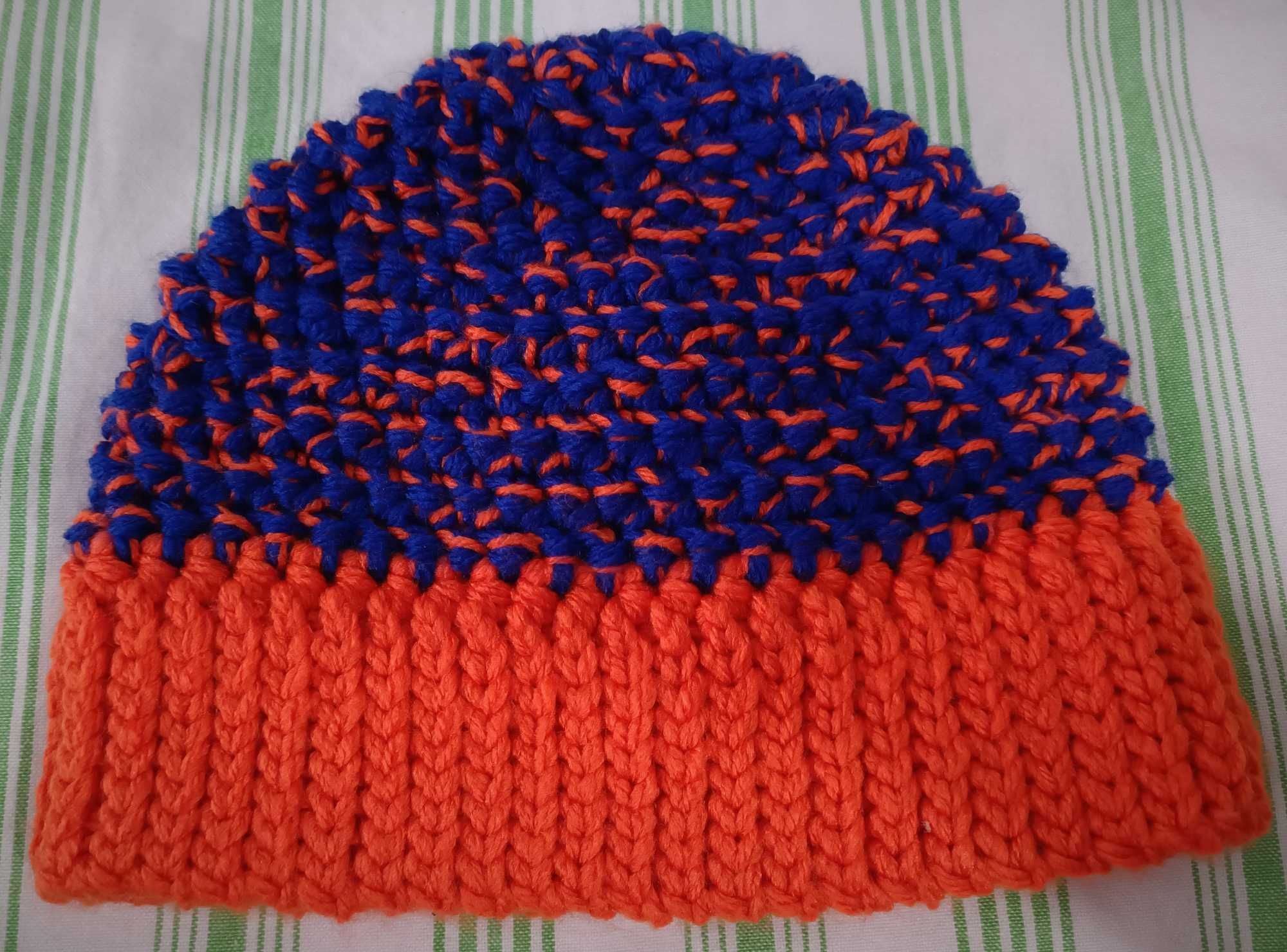 Gorro de adulto unissexo novo feito à mão em crochet