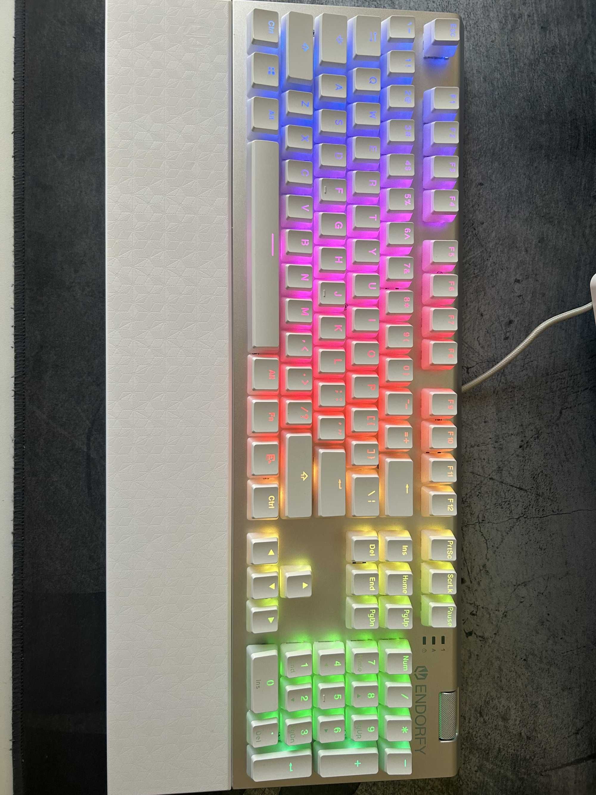 ENDORFY Omnis Onyx White Kailh Red RGB