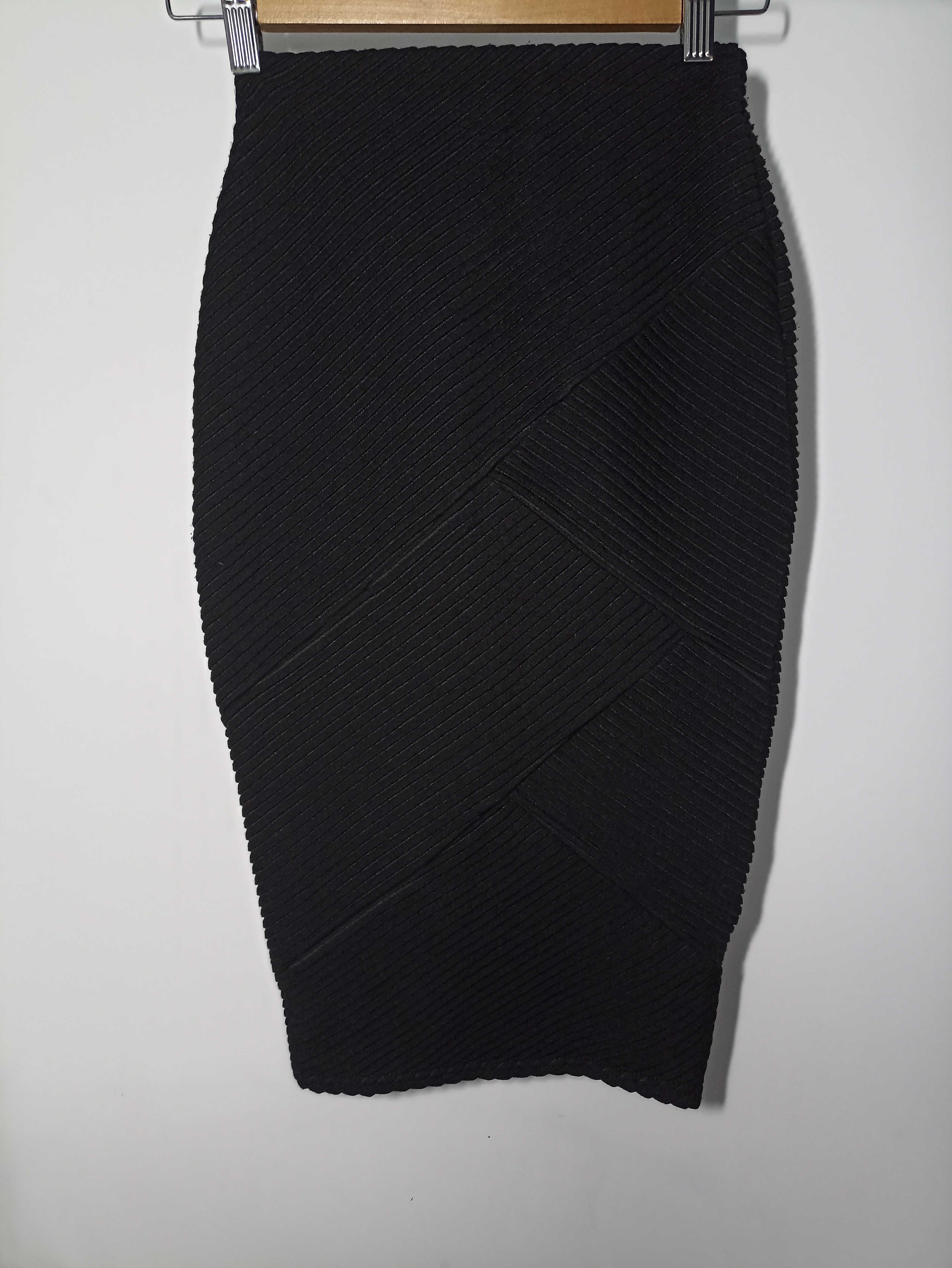 Czarna spódnica ołówkowa z wysokim stanem 34 XS