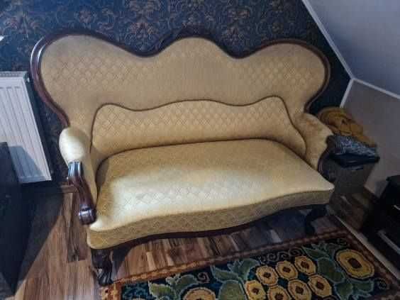 Zabytkowa Sofa , kanapa