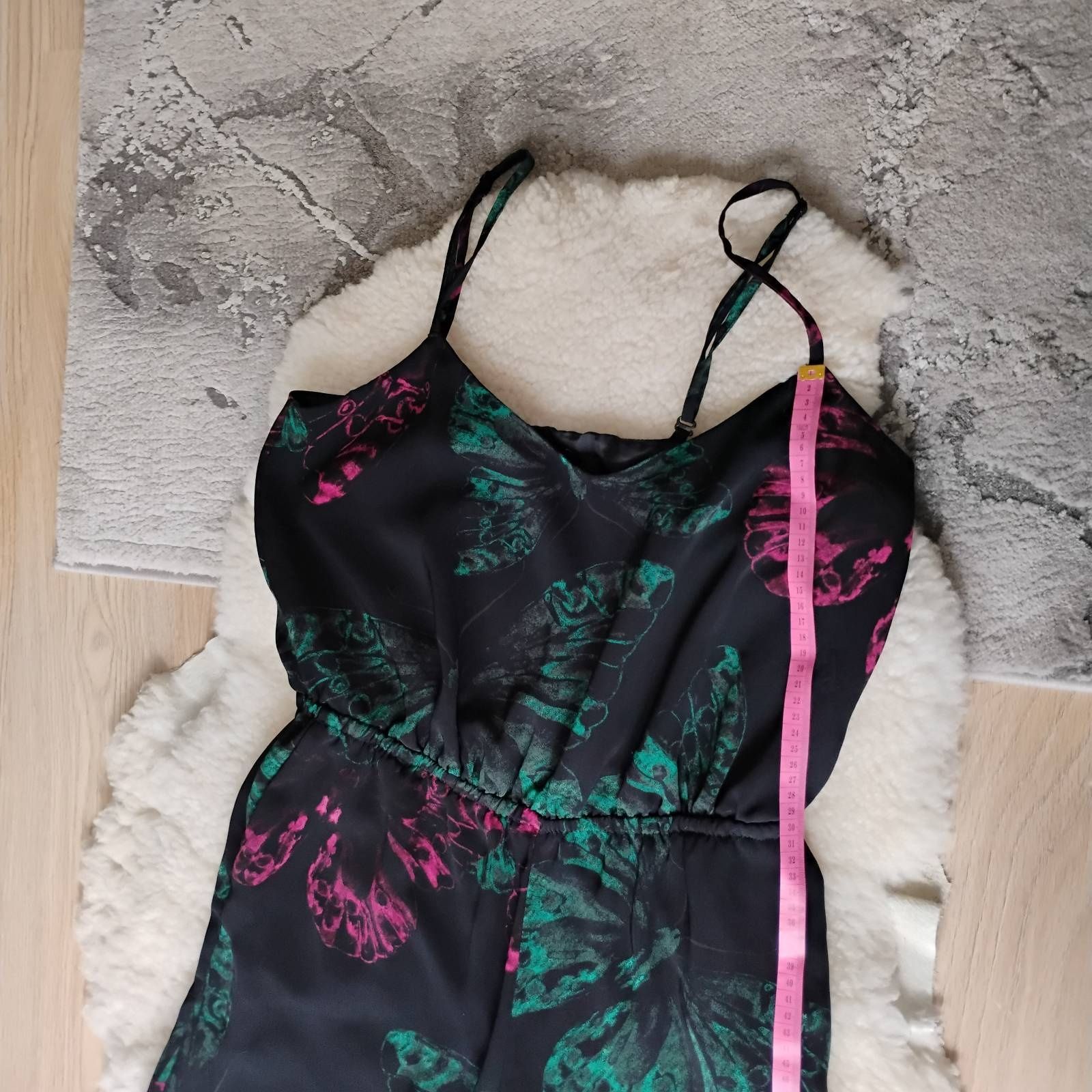 Czarny kombinezon w kolorowe motyle na podszewce Next petites r. XL
