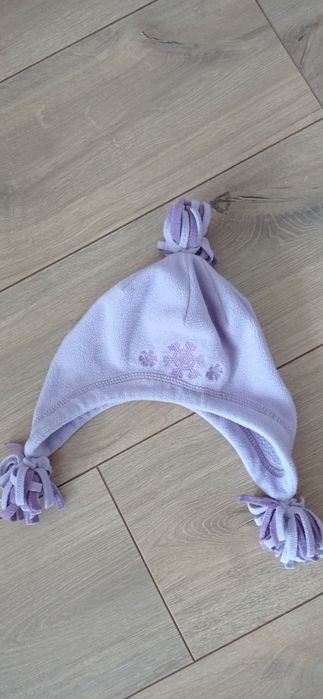 Dwie czapki jesienno zimowe dla dziewczynki