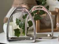 Strzemiona stal metal