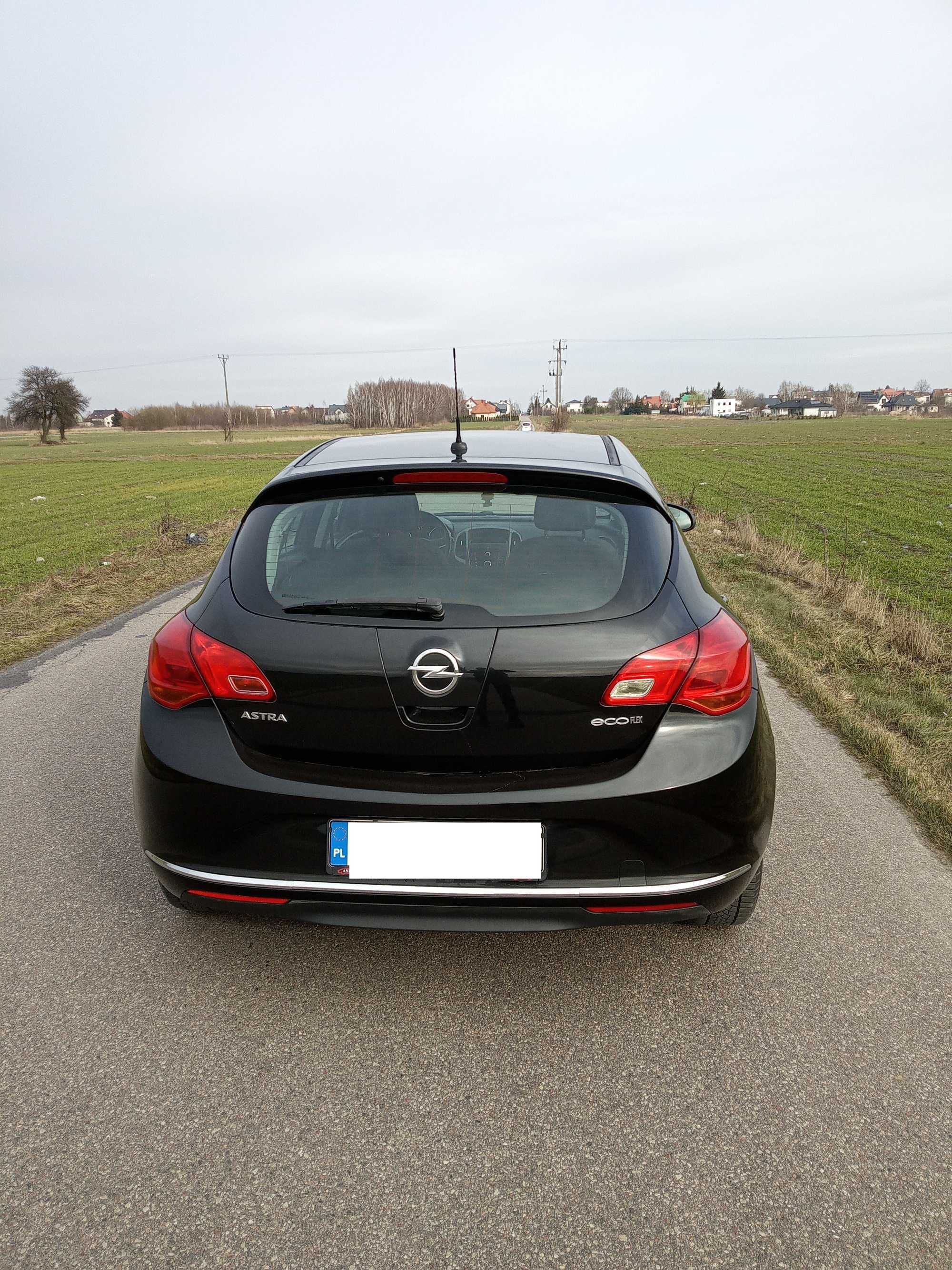 Opel Astra 1.4 benz, 2013r