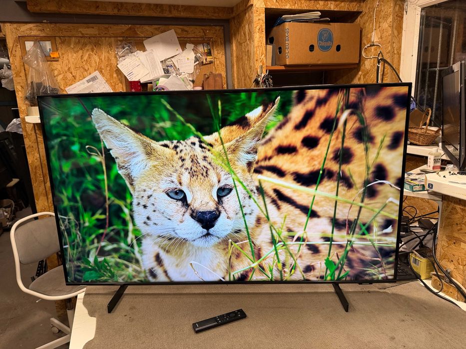 Telewizor Samsung LED UE50AU8002 50Cali 4K Smart Tizen DVBT2 HBO Wada