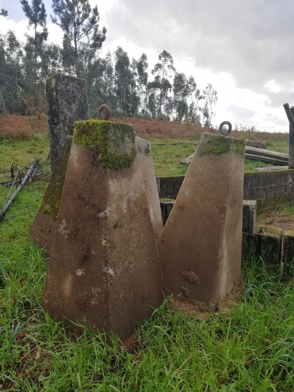 Prisão de betão em pirâmide c/gancho