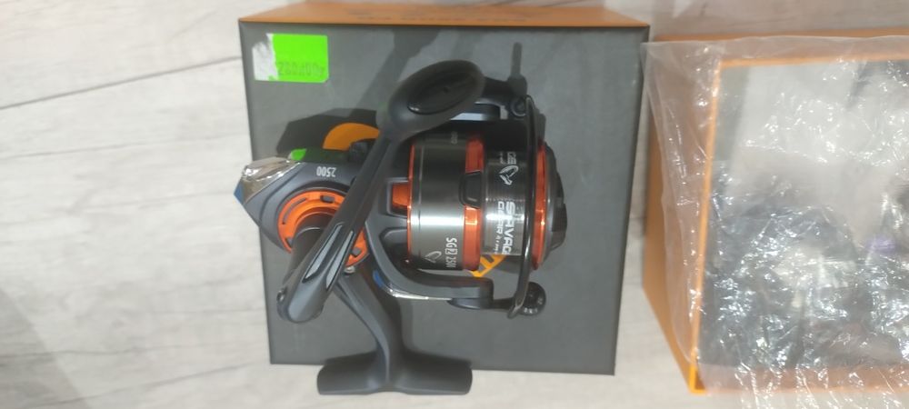 Kołowrotek spinningowy Savage Gear SG2 2500 FD