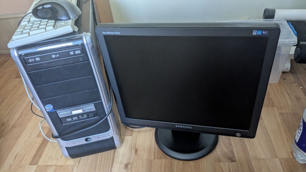 Компьютер в рабочем состоянии.