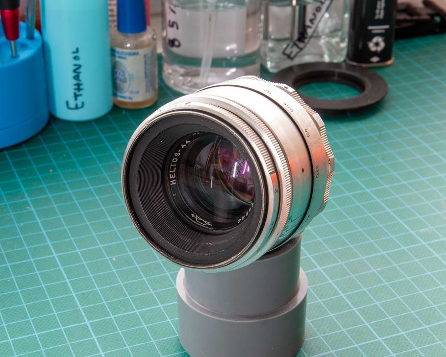 Lente russa/soviética KMZ Helios 44 58mm f/2 (13 lâminas)