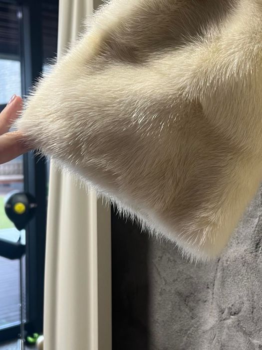 Шуба норка біла . Норкова шуба