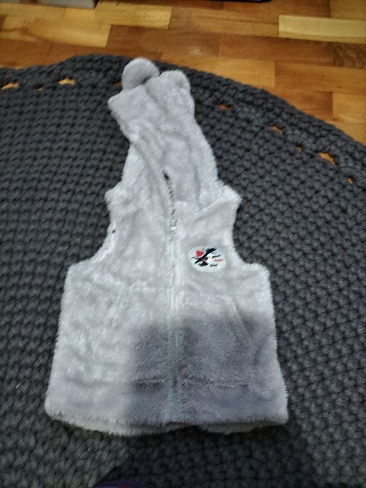 Zestaw 2 bluzy + bezrękawnik rozmiar 74