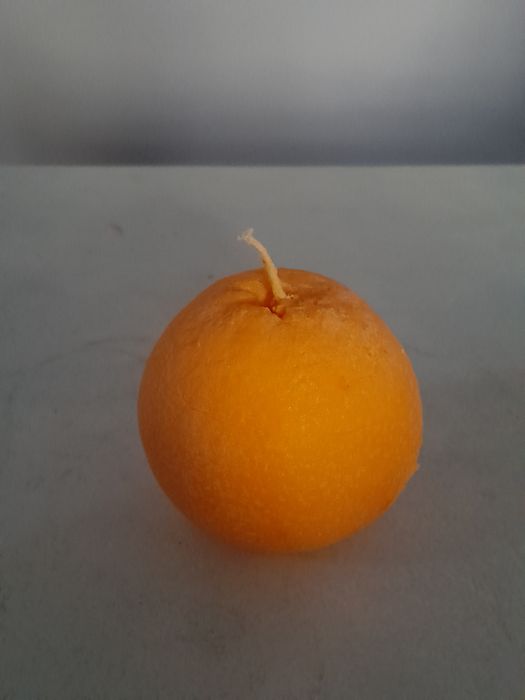 Продам восковые свечи в форме фруктов. Апельсин, мандарин, лимон