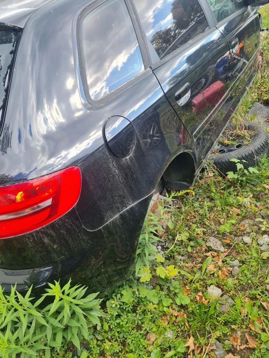 Audi A3 Uszkodzony w calosci lub czesci silnik ok