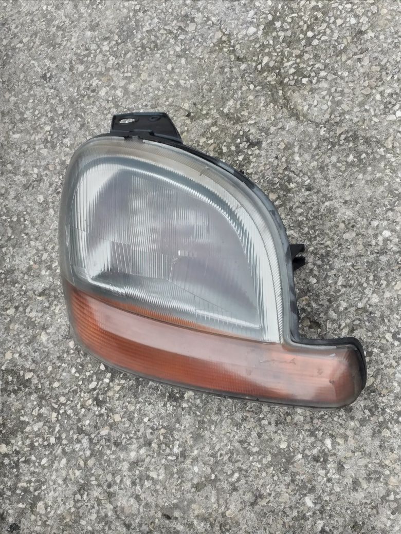 Farol Direito Renault Kangoo Ano 2000