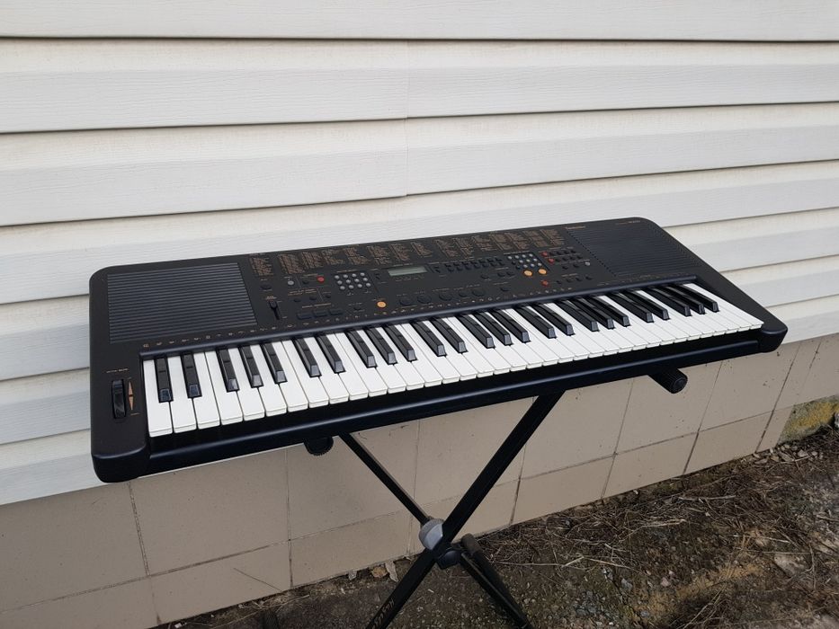 Синтезатор TECHNICS KN650, KN470, на 61 клавішу, б/у з Німеччини