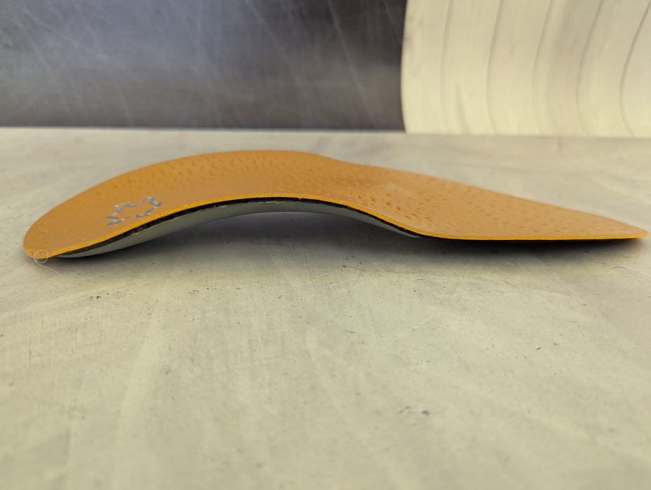 Устілки ортопедичні шкіряні з супінатором/ стельки 40,42,44,46
