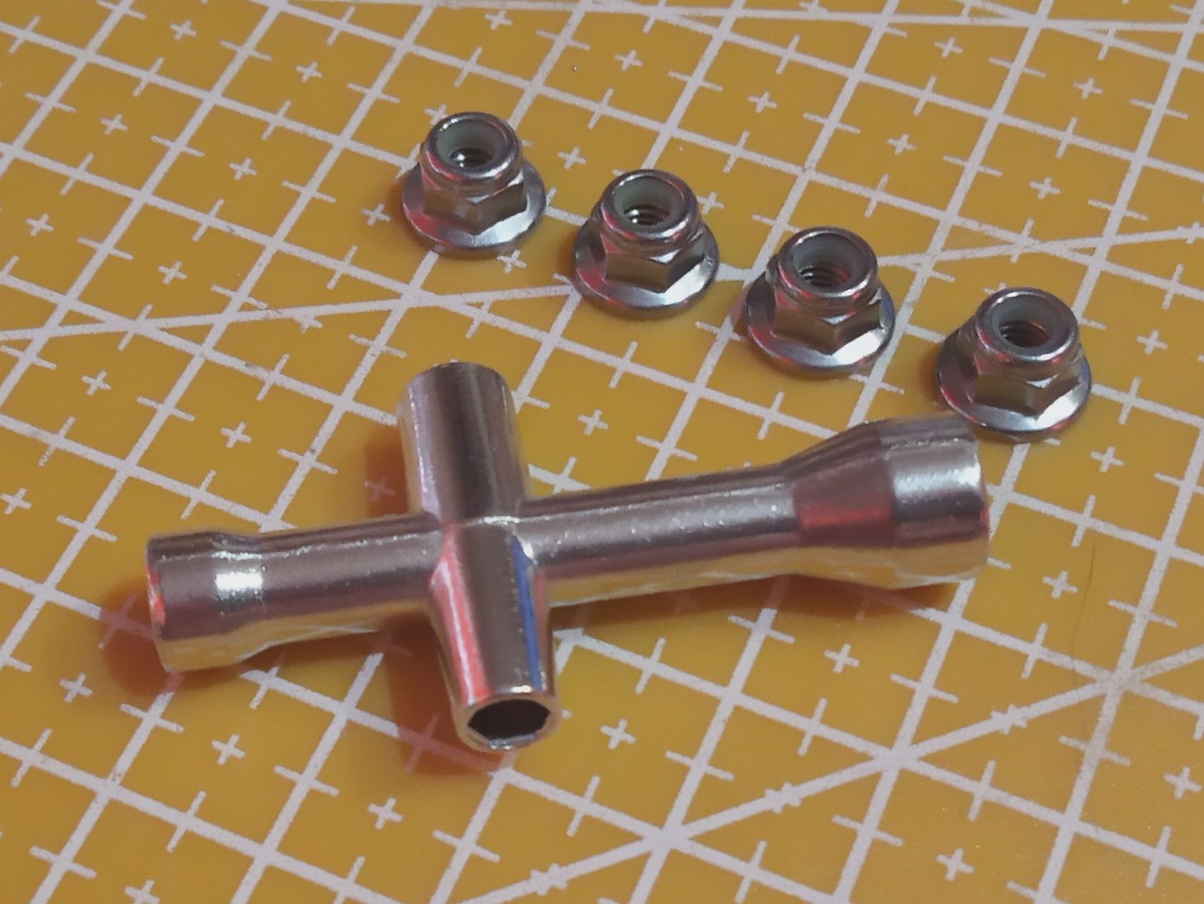 Klucz do kół modelu zdalnie sterowanego rc 7mm 5,5mm 5mm 4mm TRX SCX