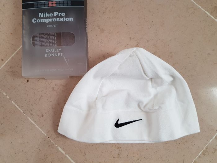 Gorro Nike novo em caixa original