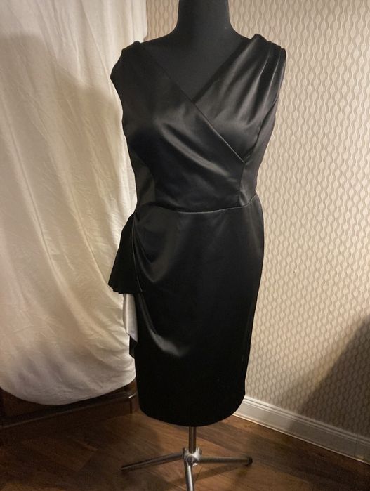 Piękna Wieczorowa Sukienka Satynowa Roz. 4XL/48/20