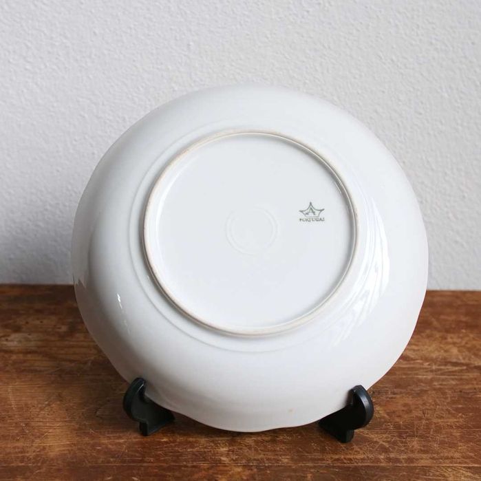 Prato fundo Artibus com representação de flores