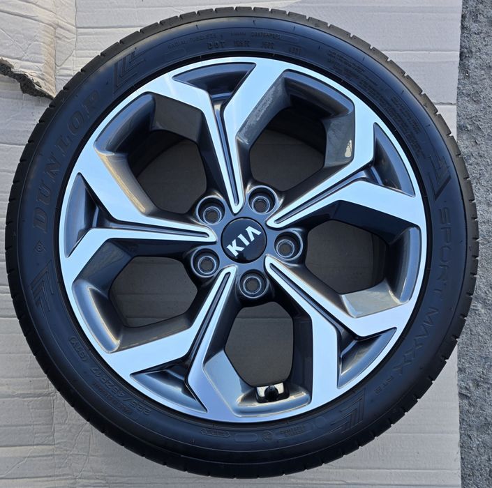 Диски KIA, Hyundai ..+ резина Dunlop. Оригинал  R17, 7J,114.3, ET53