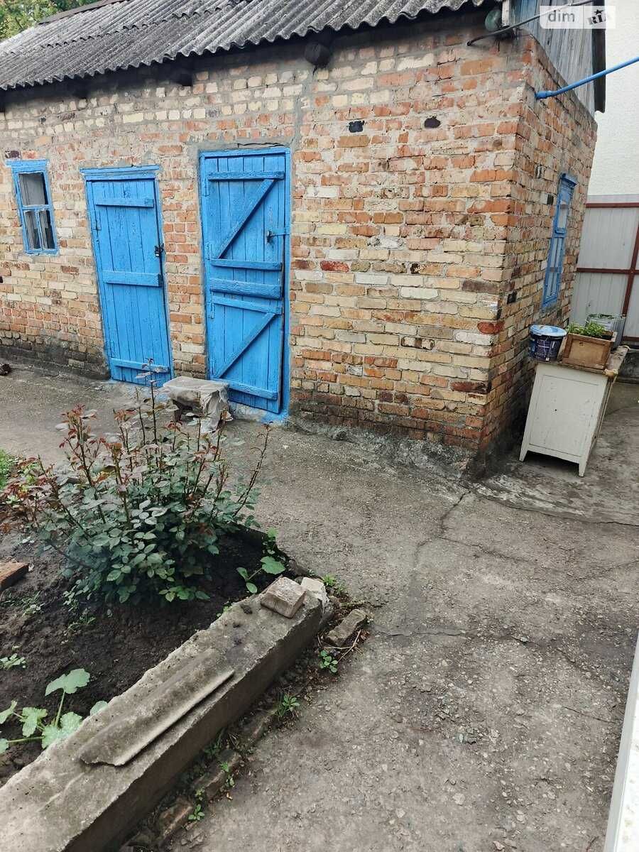 Продам пів будинку по вул. Червоної калини з окремим входом