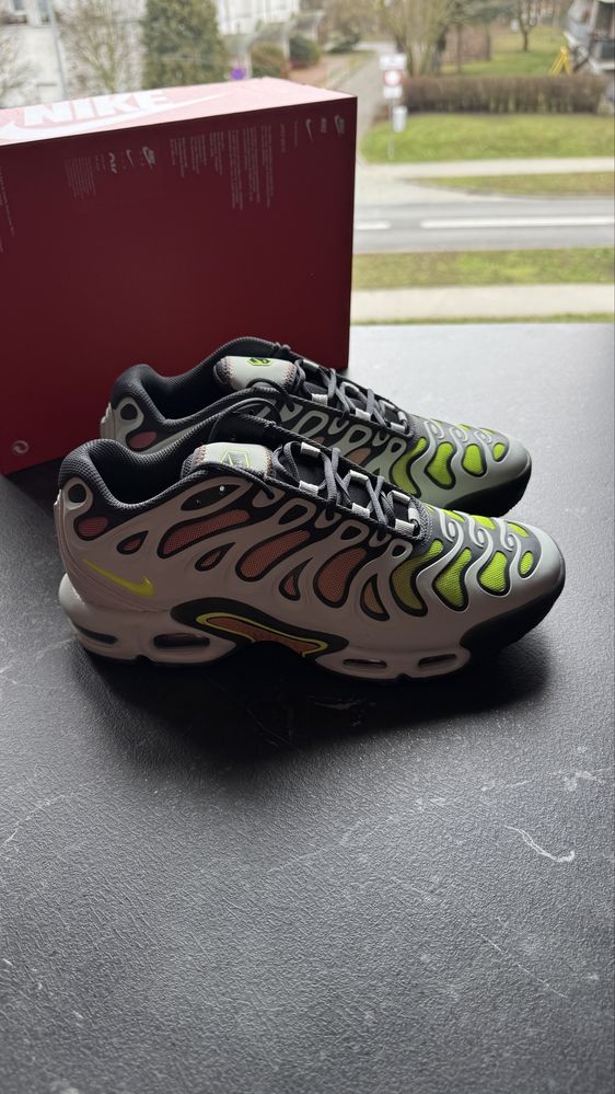 Nike Air Max Plus Drift “Light Silver/Volt” | r. 42 | Nowe, oryginalne