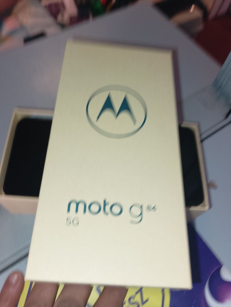 telefon Motorola 84 g