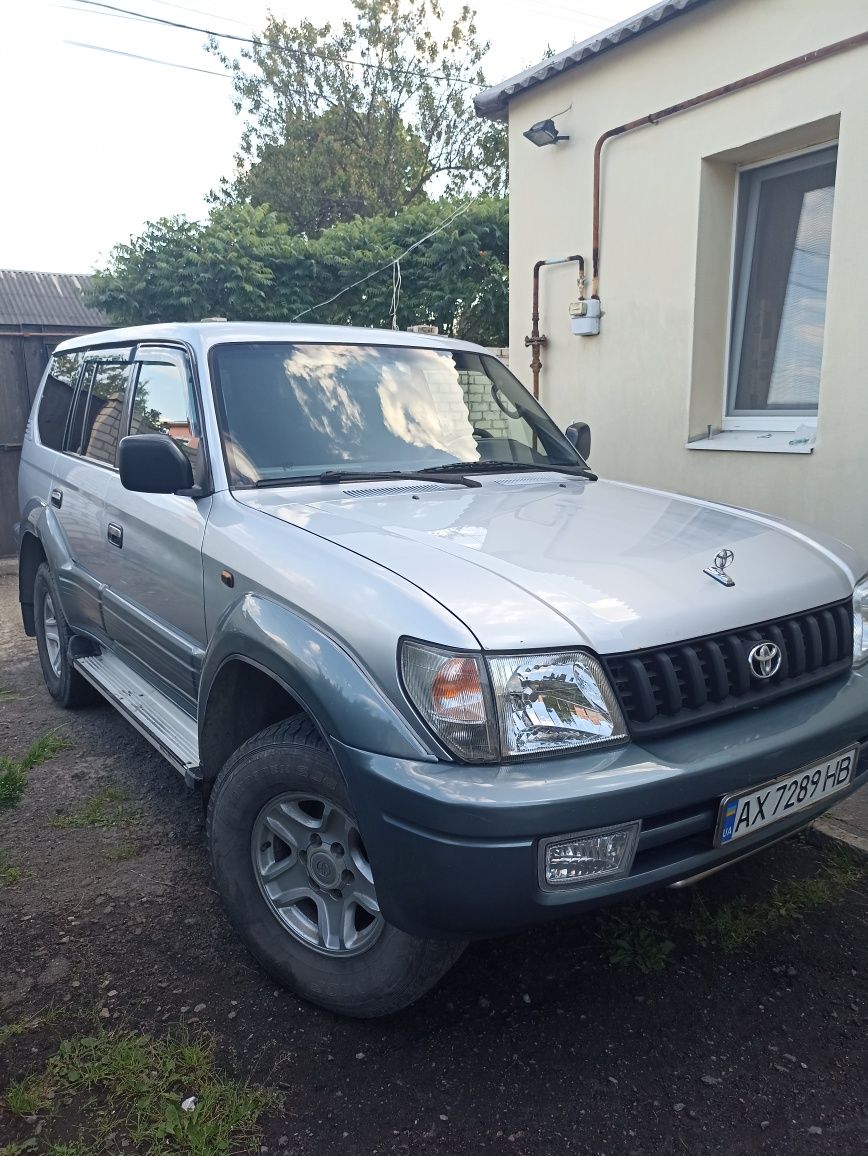 Продам Toyota Land Cruiser Prado 90