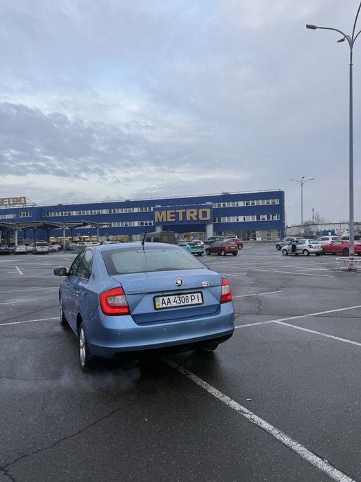 Шкода рапид автомат один хозяин с салона