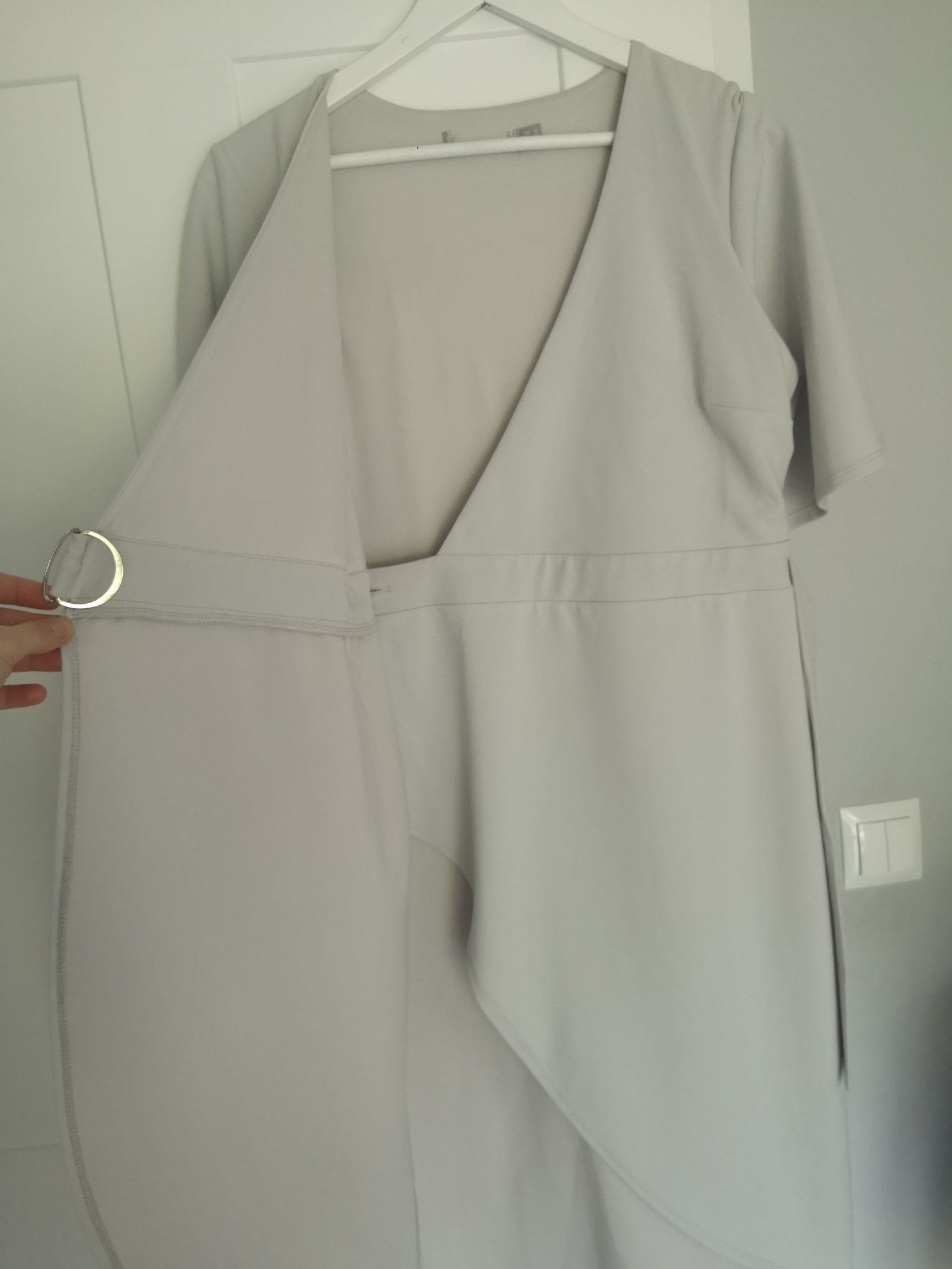 Sukienka Asos asymetryczna szara