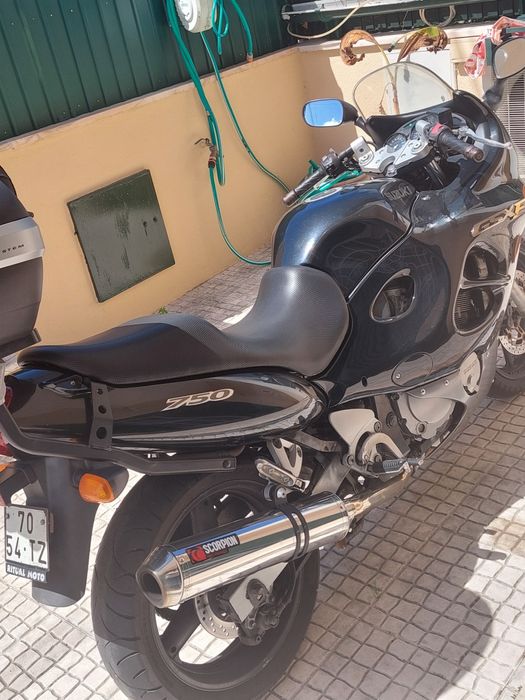 Vendo Suzuki gsx750f  imaculada