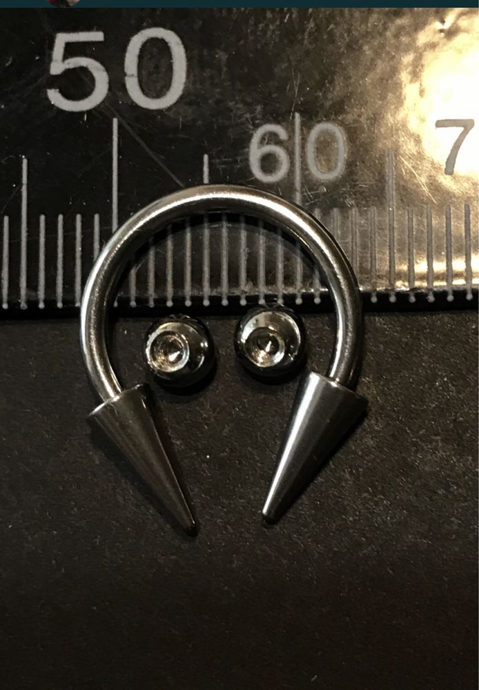 #Podkowa pircing ze stali  chirurgicznej 12mmx1.6mm +2 szruby