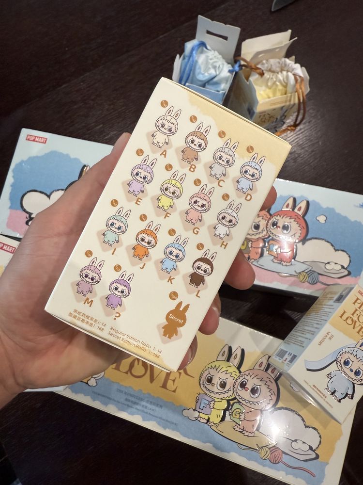 Labubu Pin For Love A-M/N-Z Оригінал