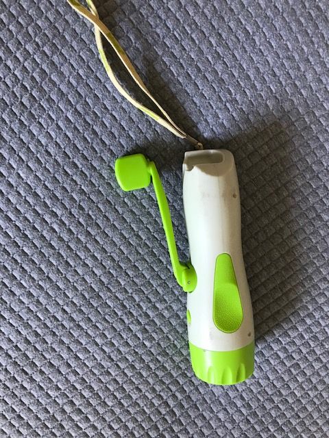 Imaginarium Lanterna com gerador manual de energia Brinquedo