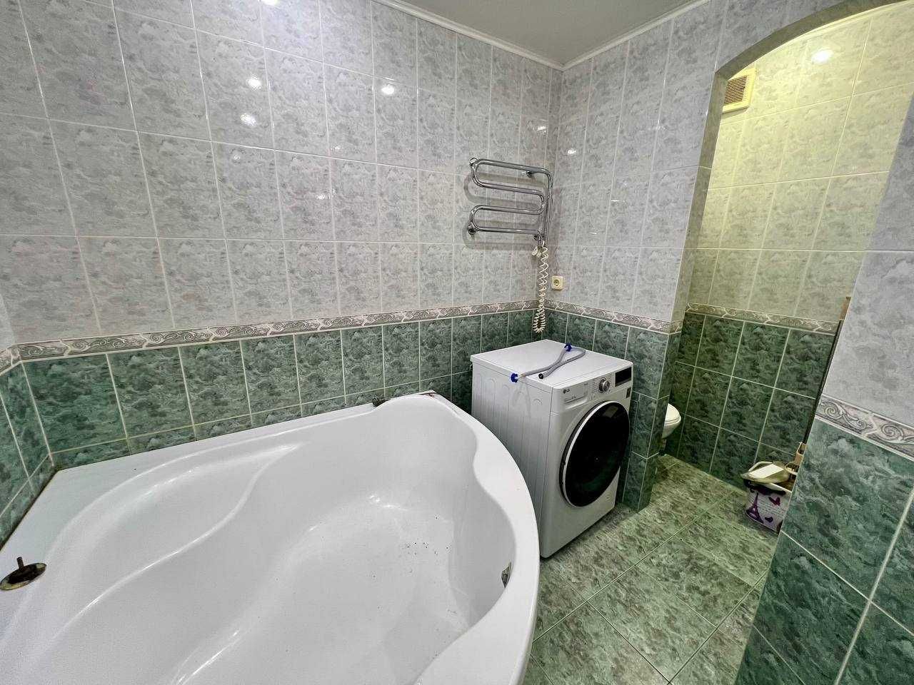 Продам 3х комнатную квартиру район "Ромакса"